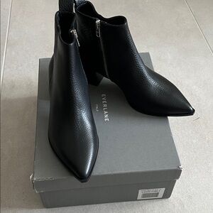 Everlane Black Leather Chelsea Boots